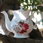 Jomop European Style Ceramic Flower Teapot Coffee Pot Water Pot Porcelain Gift Large 5.5 Cups (1, Rose) - Image 4