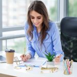 EOOUT Gold Office Supplies Set Desk Accessories, Acrylic Stapler Set Staple Remover, Phone Holder, Tape Holder, Pen Holder, 2 Ballpoint Pen, Scissor, Binder Clips, Ruler, Transparent Glue and Staples. - Image 7