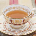 Harney & Sons Hot Cinnamon Spice Tea Tin - Black Tea with Orange & Sweet Clove - 2.67 Ounces, 30 Sachets - Image 11