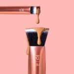 Real Techniques 4 Piece Face Base Makeup Brush Set, For Concealer, Foundation, Contour, & Setting Powder, Makeup Brushes For Blending & Buffing, & Sculpting, Travel Friendly, Gift Set, Cruelty-Free - Image 7