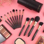 OMANIAC Makeup Brush Set Professional, 12 Pearlescent Wood Handle Makeup Brushes, Premium Cruelty-Free Synthetic Fiber Hair, Travel Make up Brushes Set with Case (Black). - Image 7